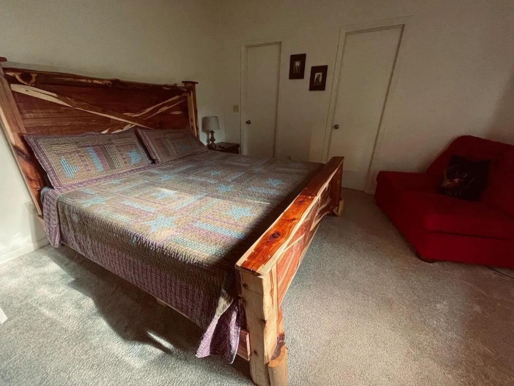 Cabin With Treehouse Views, 3 King Beds, 4 Bunks, And Large Hot Tub! Gatlinburg Exterior foto