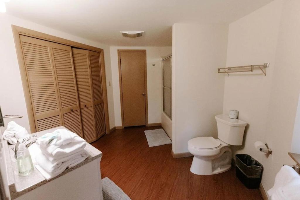 Cabin With Treehouse Views, 3 King Beds, 4 Bunks, And Large Hot Tub! Gatlinburg Exterior foto
